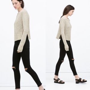 High rise ripped jeans